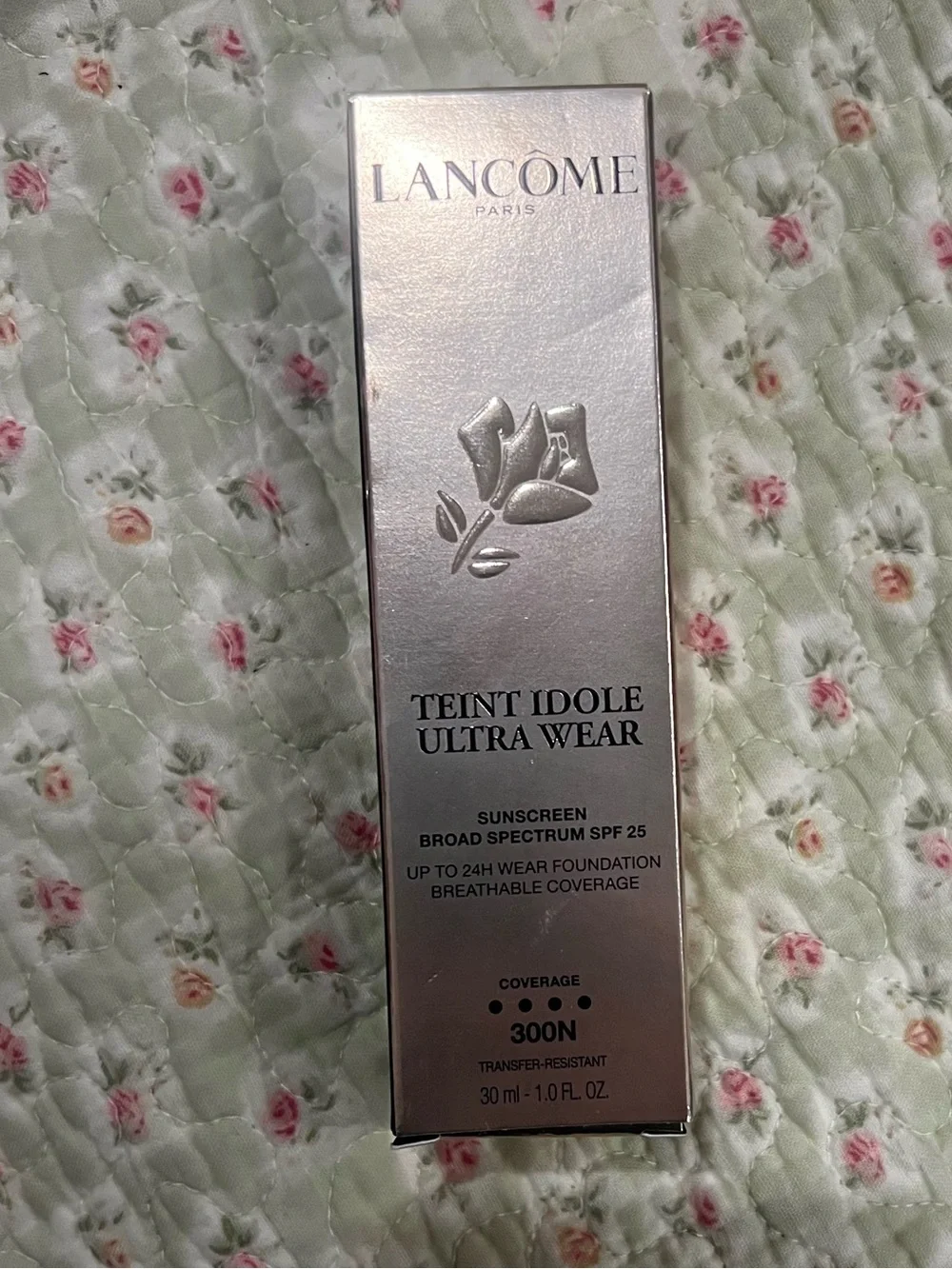 Lancome Teint Idole Ultra Wear Foundation Box - Silver